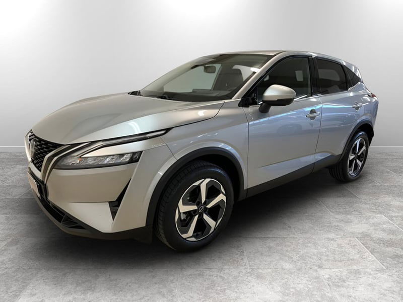 Nissan Qashqai 1.3 mhev N-Connecta 2wd 140cv del 2024 usata a Arezzo