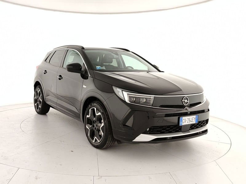 Opel Grandland 1.5 diesel Ecotec aut. Ultimate del 2024 usata a Caserta
