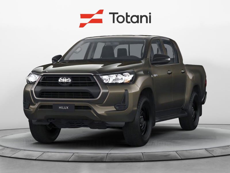 Toyota Hilux 2.D-4D 4WD porte Double Cab Comfort nuova a L'Aquila