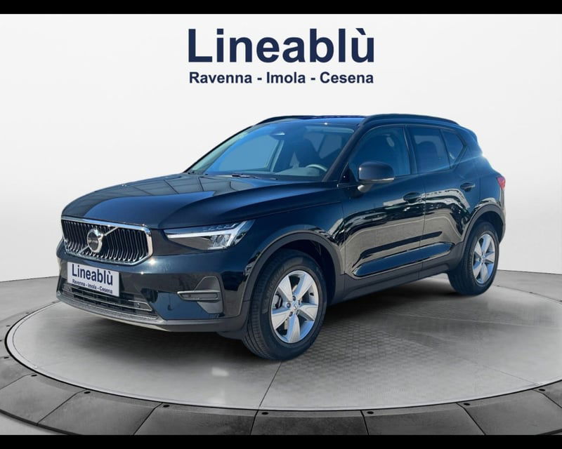 Volvo XC40 B3 automatico Essential nuova a Ravenna