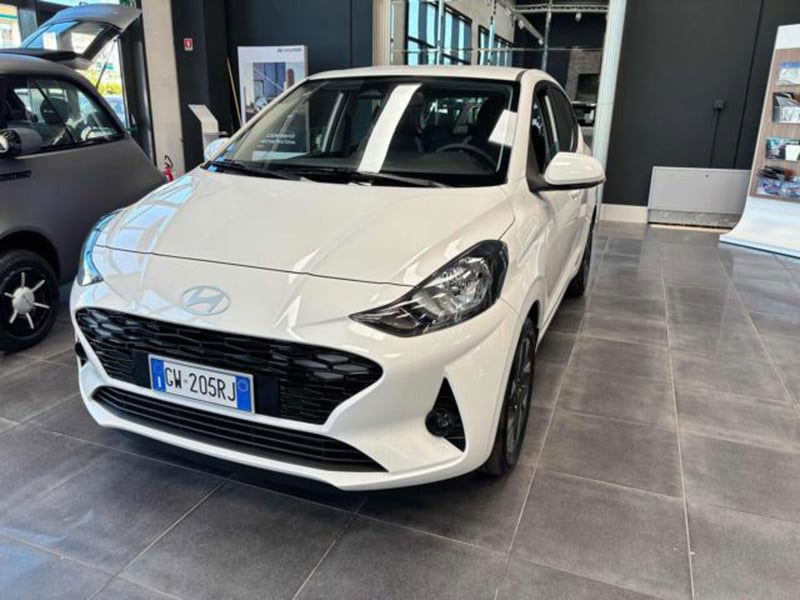 Hyundai i10 1.0 mpi Connectline 63cv nuova a Pesaro