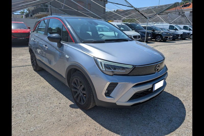 Opel Crossland 1.2 12V Start&Stop GS Line del 2021 usata a Montesilvano