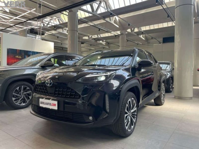 Toyota Yaris Cross 1.5h GR Sport Black Sky fwd 116cv e-cvt del 2023 usata a Milano