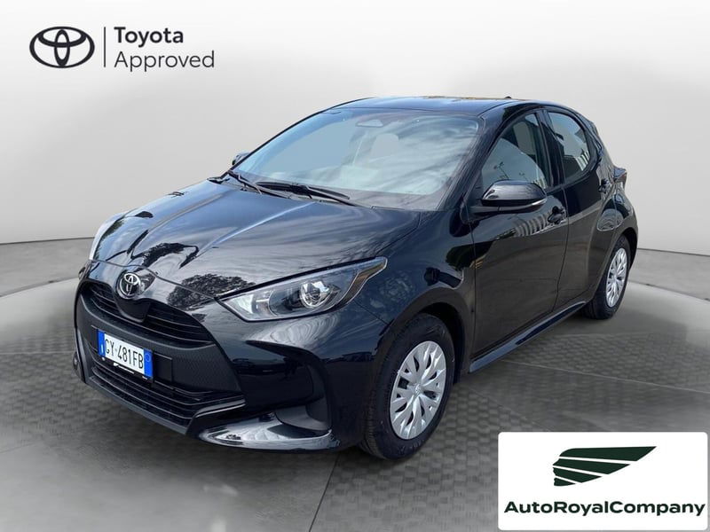 Toyota Yaris 1.5 Hybrid 5 porte Energy nuova a Roma