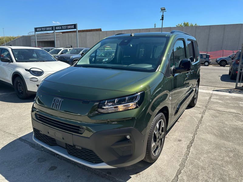Fiat Doblò 1.5 td Magic Top 130cv auto nuova a Settala