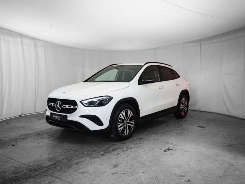 Mercedes-Benz GLA SUV 200 d Automatic Executive nuova a Montecosaro