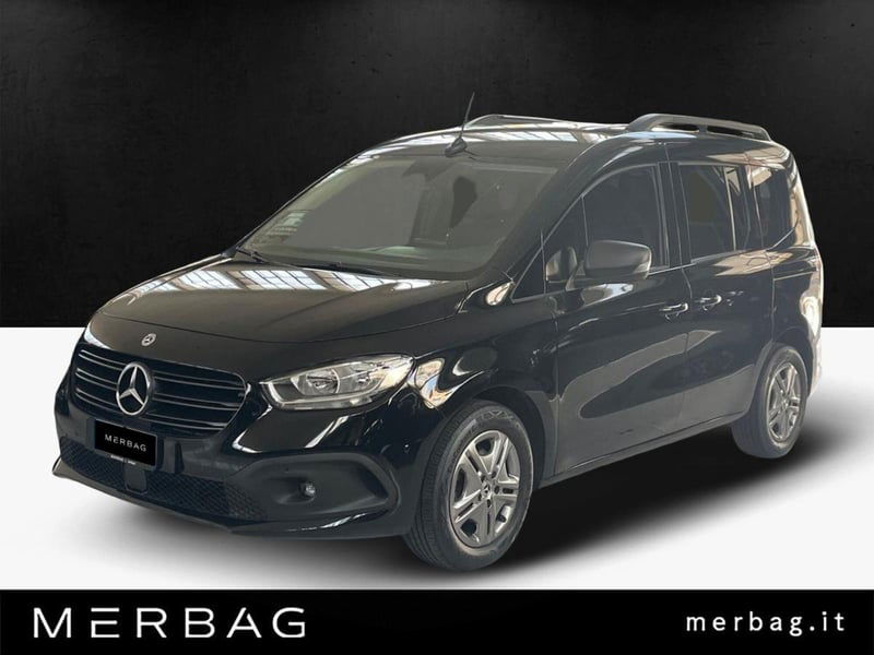 Mercedes-Benz Citan Tourer Long 110 cdi del 2023 usata a Milano