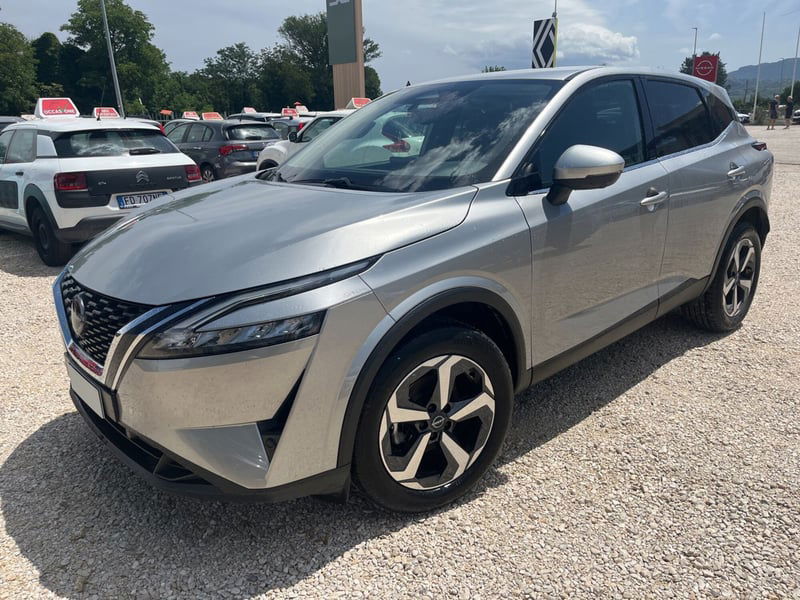 Nissan Qashqai 1.3 mhev N-Connecta 2wd 140cv del 2024 usata a L'Aquila