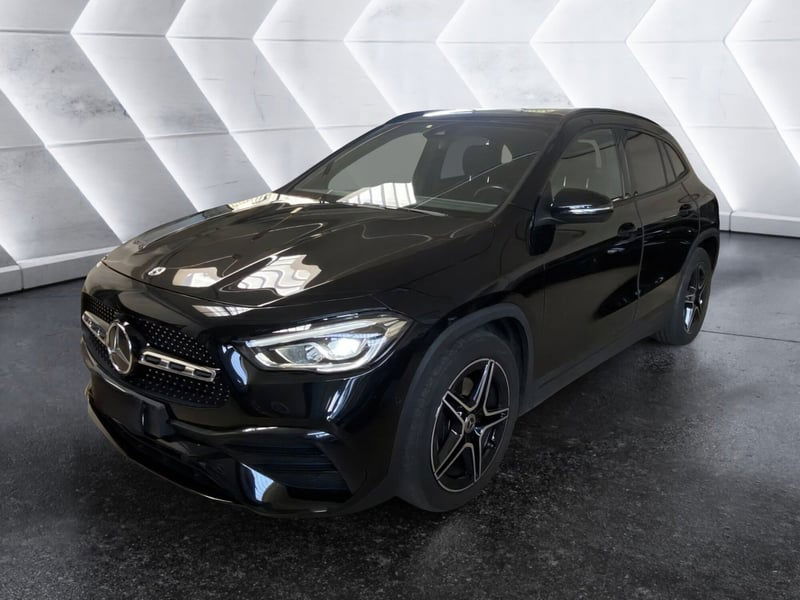 Mercedes-Benz GLA SUV 200 d Automatic Premium del 2022 usata a Napoli