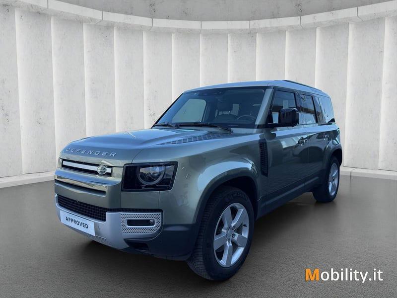 Land Rover Defender 110 3.0d i6 mhev X-Dynamic SE awd 200cv auto del 2022 usata a Milano