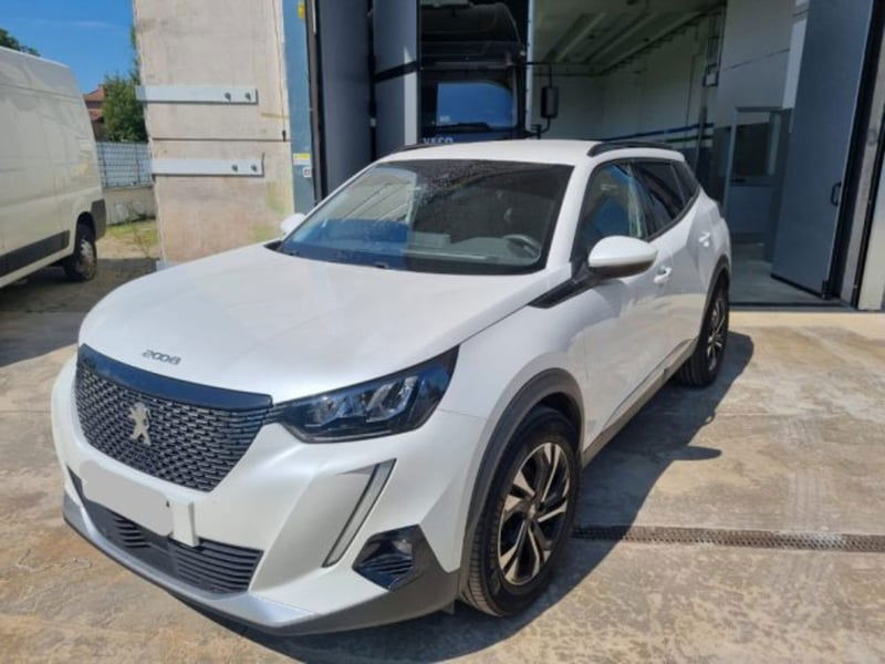 Peugeot 2008 PureTech 130 S&S Allure Pack del 2021 usata a Bovisio-Masciago