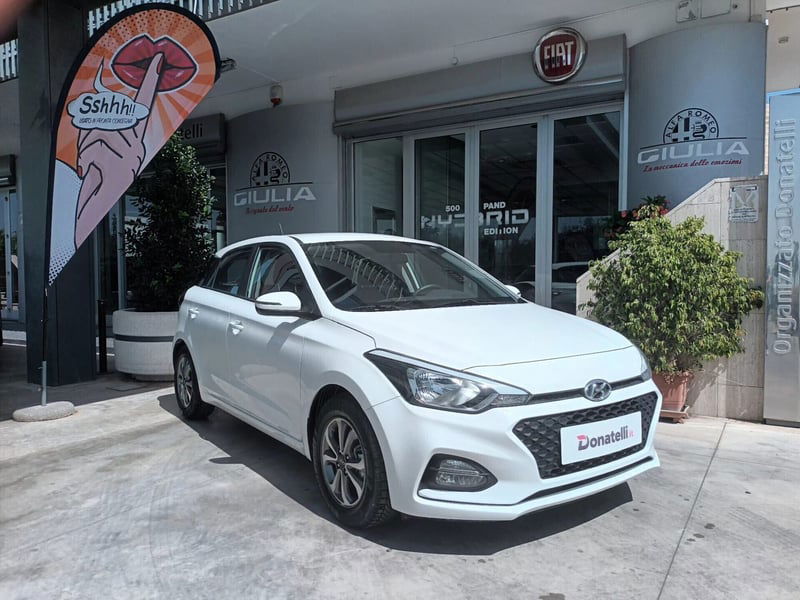 Hyundai i20 1.2 5 porte Econext Classic del 2019 usata a Triggiano