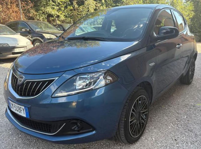 Lancia Ypsilon 1.0 FireFly 5 porte S&S Hybrid Gold Plus del 2023 usata a Roma