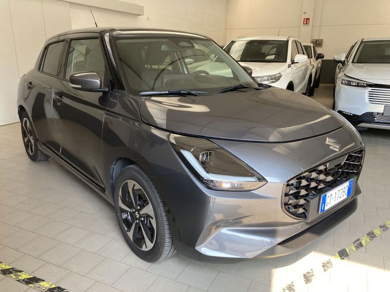 Suzuki Swift 1.2 Hybrid Easy Top del 2024 usata a Vigevano