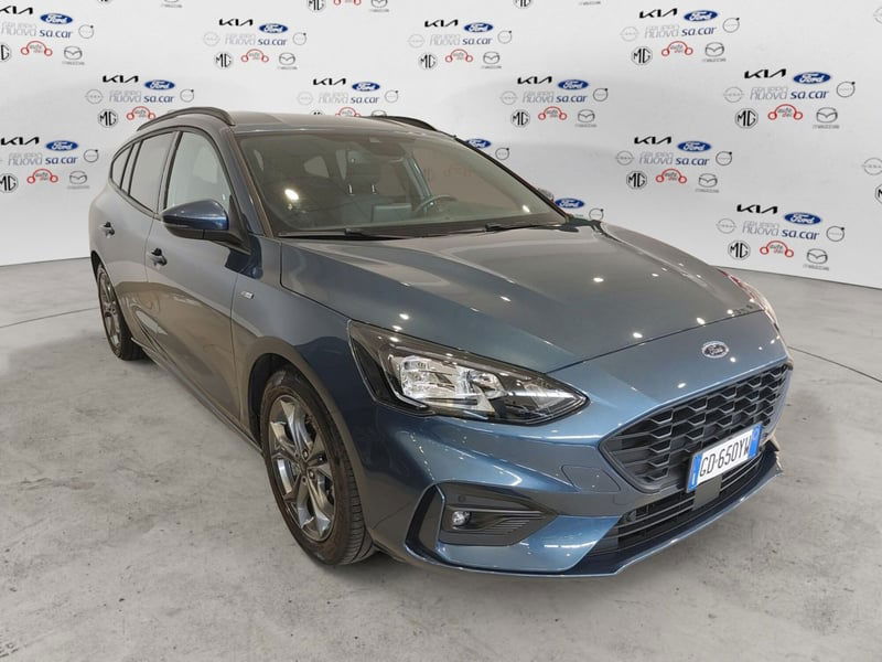 Ford Focus Station Wagon 1.0 EcoBoost Hybrid 125 CV SW ST-Line del 2021 usata a Caresanablot