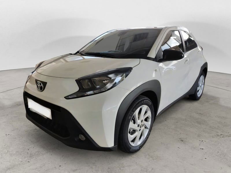 Toyota Aygo X 1.0 Active 72cv del 2023 usata a Madignano