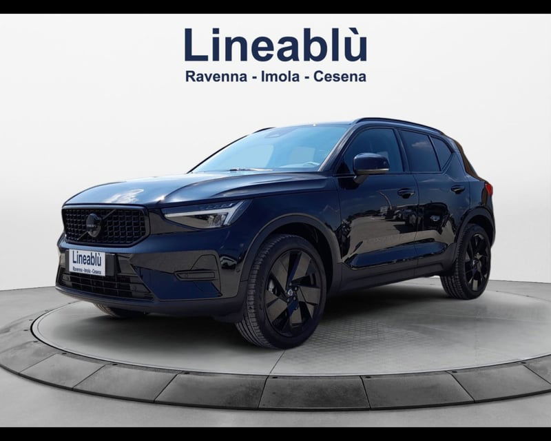 Volvo XC40 2.0 b3 Ultra Black Edition auto del 2024 usata a Imola