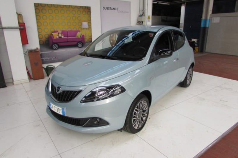 Lancia Ypsilon 1.0 FireFly 5 porte S&S Hybrid Gold Plus del 2023 usata a Rho