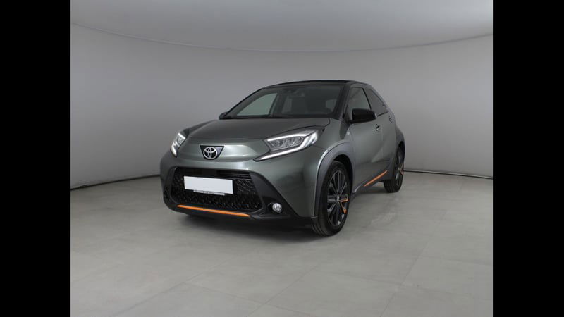 Toyota Aygo X 1.0 Lounge Air 72cv s-cvt del 2022 usata a Palermo