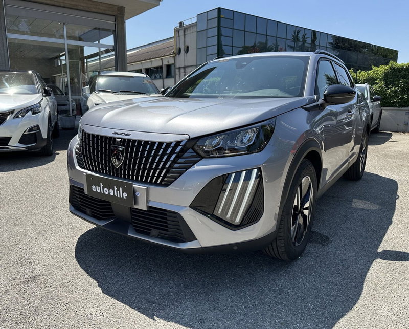 Peugeot 2008 motore elettrico 136 CV Allure Pack nuova a Castellarano