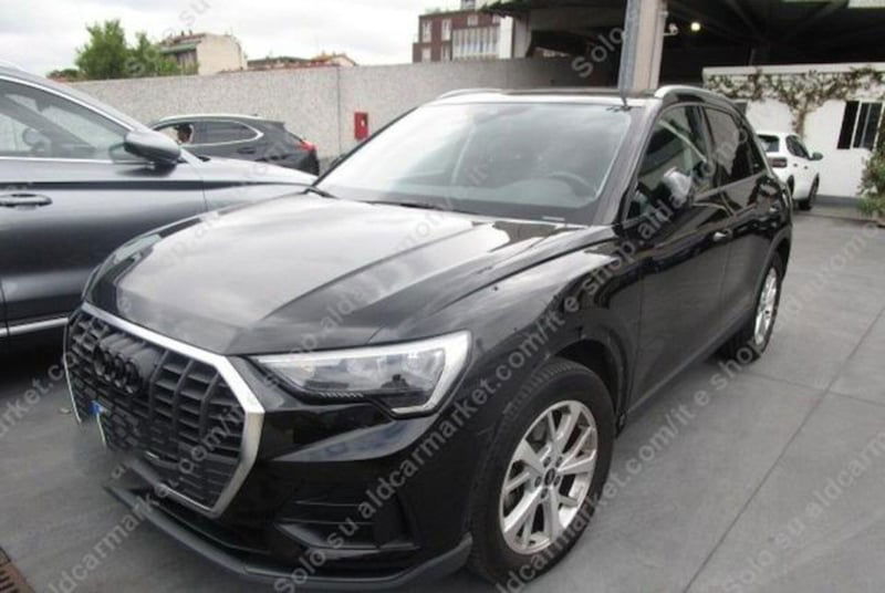 Audi Q3 35 TDI quattro S tronic Business del 2021 usata a Tricase