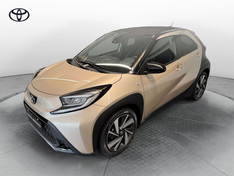 Toyota Aygo X 1.0 VVT-i 72 CV 5 porte Limited Air del 2023 usata a Cantu'