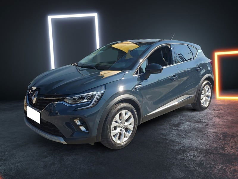 Renault Captur Plug-in Hybrid E-Tech 160 CV Intens del 2022 usata a Ceccano
