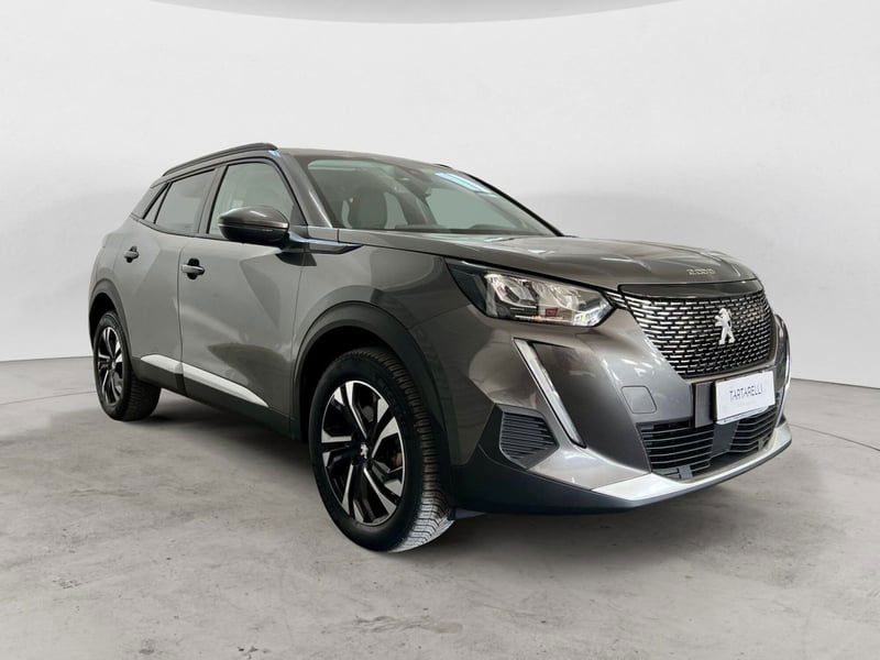 Peugeot 2008 BlueHDi 130 S&S EAT8 Allure Pack del 2021 usata a Monopoli