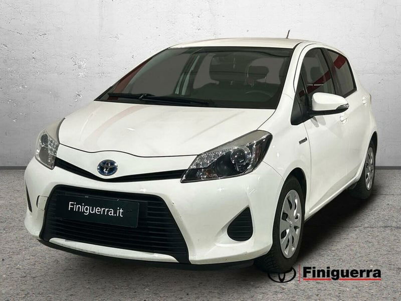 Toyota Yaris 1.5 Hybrid 5 porte Lounge del 2014 usata a Civate