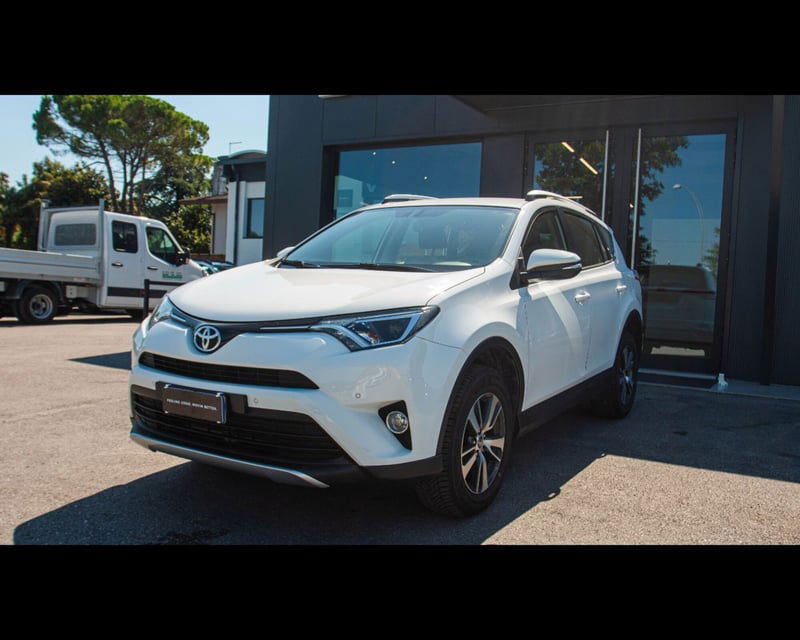 Toyota Rav4 D-4D 2WD Active del 2016 usata a Musile di Piave
