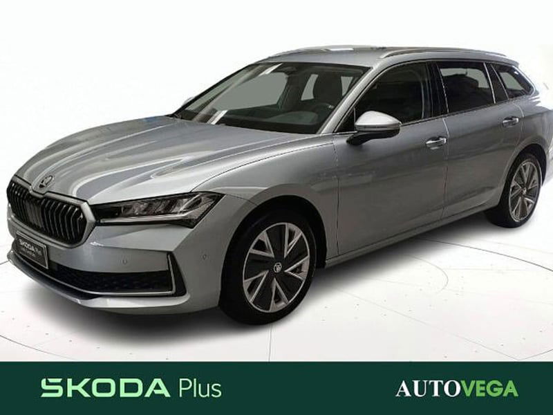 Skoda Superb 2.0 tdi Selection 150cv dsg nuova a Vicenza