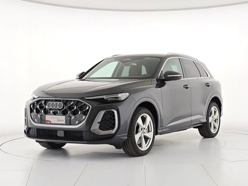 Audi Q5 2.0 tdi mhev+ Launch edition S line quattro 204cv s-tronic nuova a Borgo San Dalmazzo