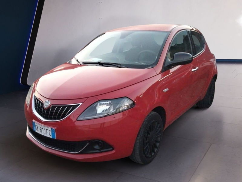 Lancia Ypsilon 1.0 FireFly 5 porte S&S Hybrid Silver Plus del 2022 usata a Atripalda