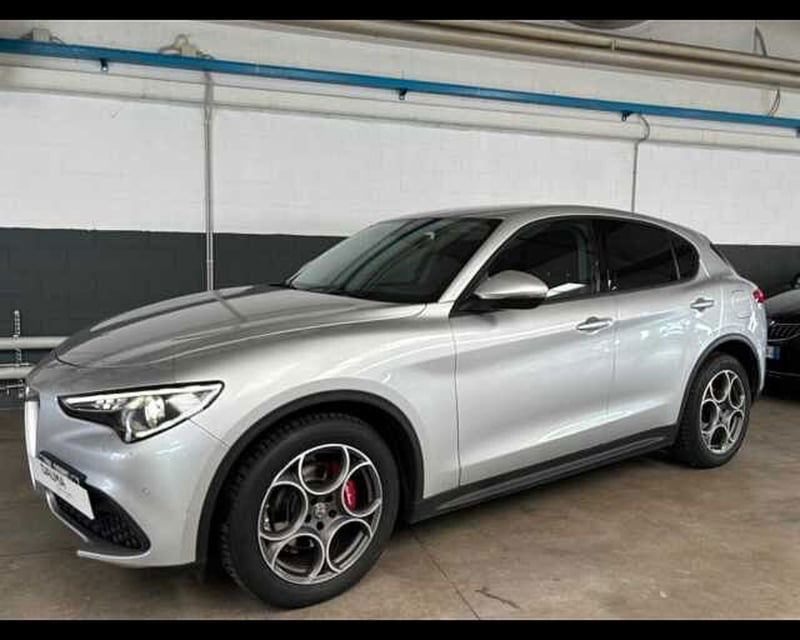 Alfa Romeo Stelvio Stelvio 2.2 Turbodiesel 160 CV AT8 RWD Rosso Edizione del 2021 usata a Solaro