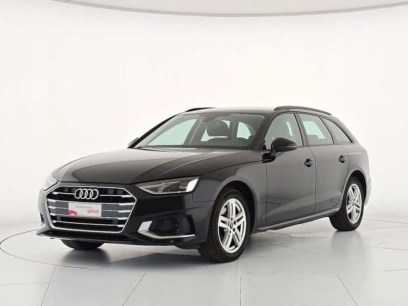 Audi A4 Avant 35 2.0 tdi mhev Business Advanced 163cv s-tronic del 2021 usata a Fossano