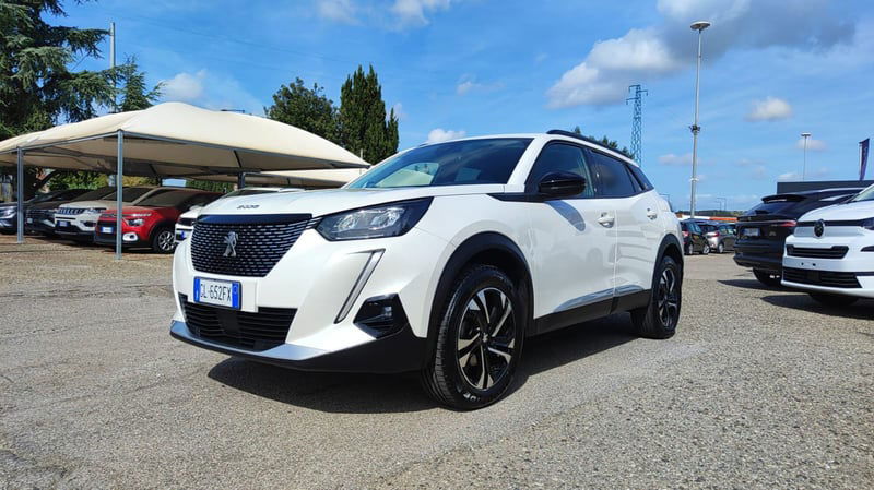 Peugeot 2008 BlueHDi 110 S&S Allure Pack del 2022 usata a Empoli
