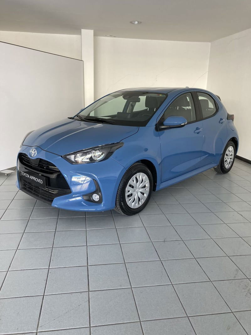 Toyota Yaris 1.5 Hybrid 5 porte Energy del 2020 usata a Barletta