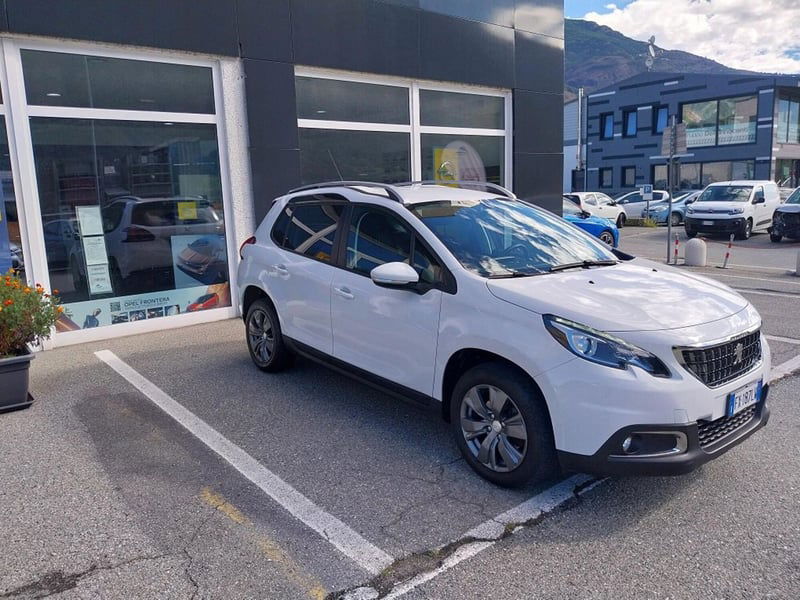 Peugeot 2008 100 S&S Style del 2019 usata a Saint-Christophe