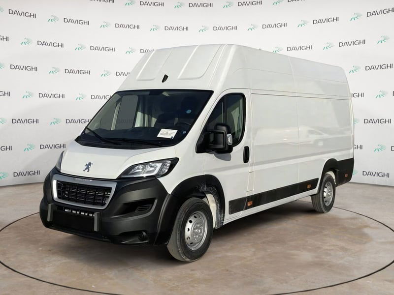 Peugeot Boxer Furgone 435 2.2 BlueHDi 165 S&S PLM-TA Furgone Premium nuova a Parma