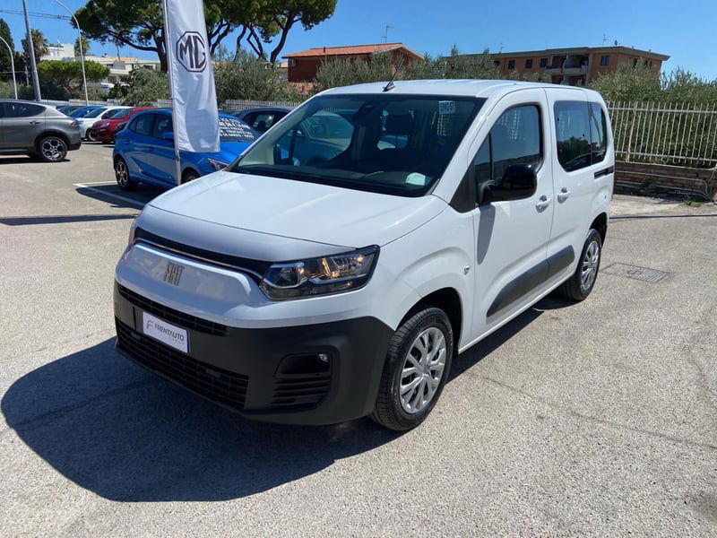 Fiat Doblò Furgone van 1.5 bluehdi 100cv CH1 nuova a Vasto