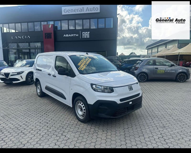 Fiat Doblò Furgone van 1.5 bluehdi 130cv LH1 nuova a Massarosa