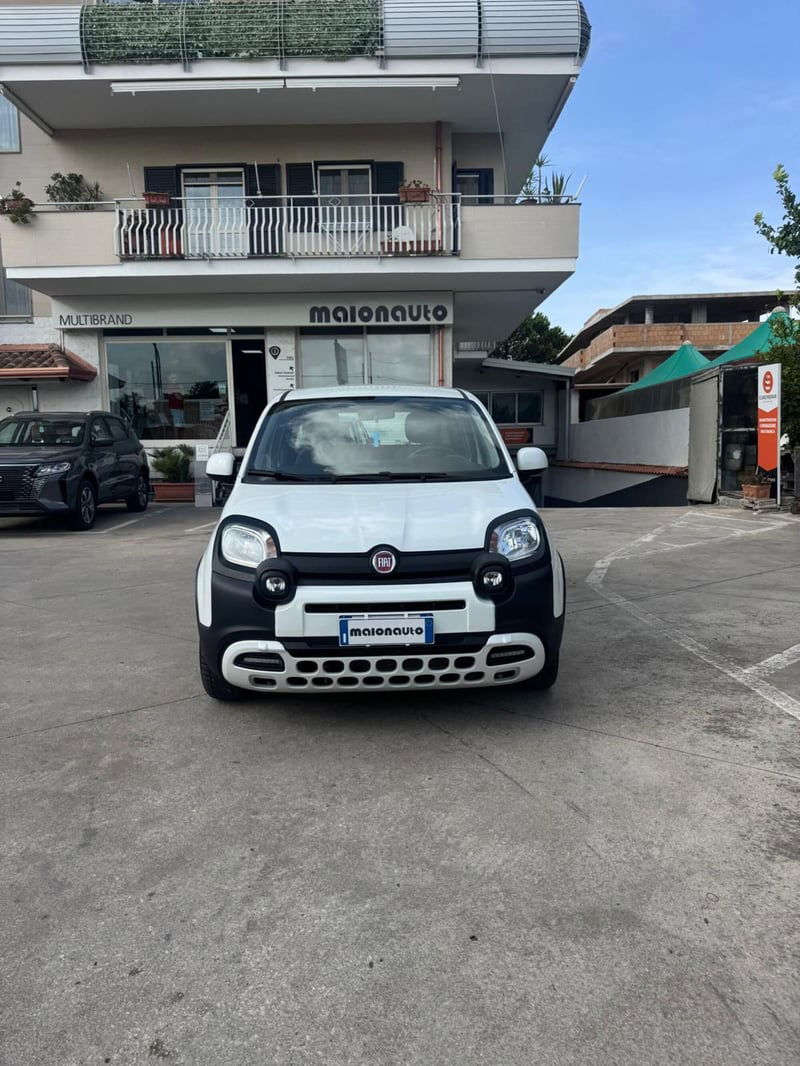 Fiat Panda 1.0 FireFly S&S Hybrid City Cross del 2021 usata a Parete
