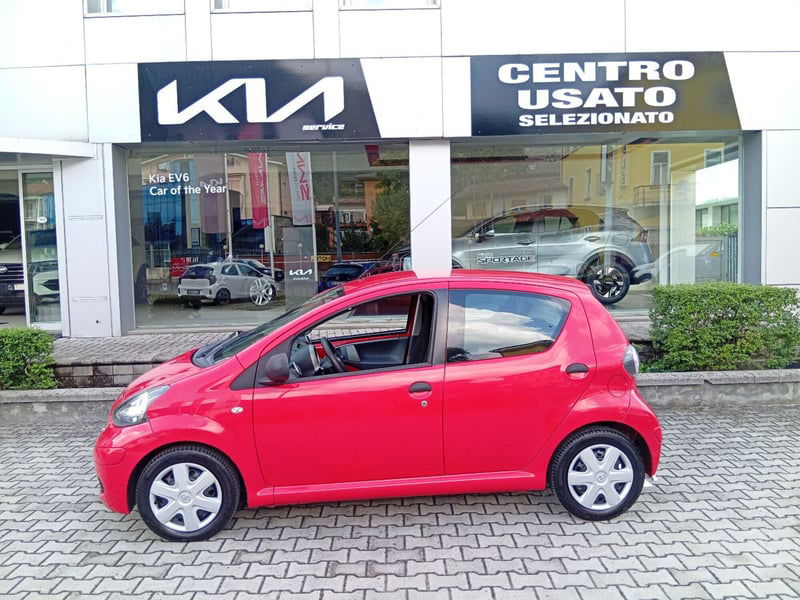 Toyota Aygo 1.0 12V VVT-i 5 porte Now del 2010 usata a Brescia