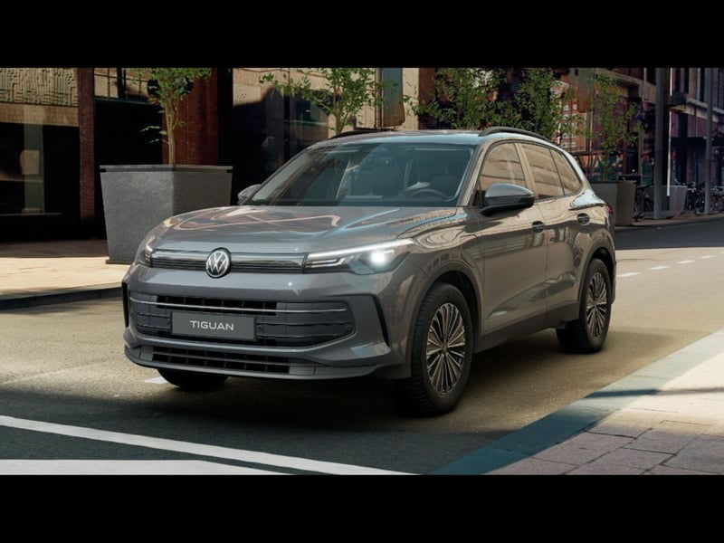Volkswagen Tiguan 1.5 tsi ehybrid Life 204cv dsg nuova a Cecina