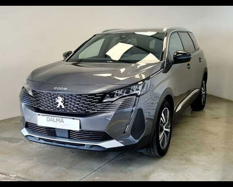 Peugeot 5008 BlueHDi 130 S&S EAT8 GT Pack del 2022 usata a Solaro