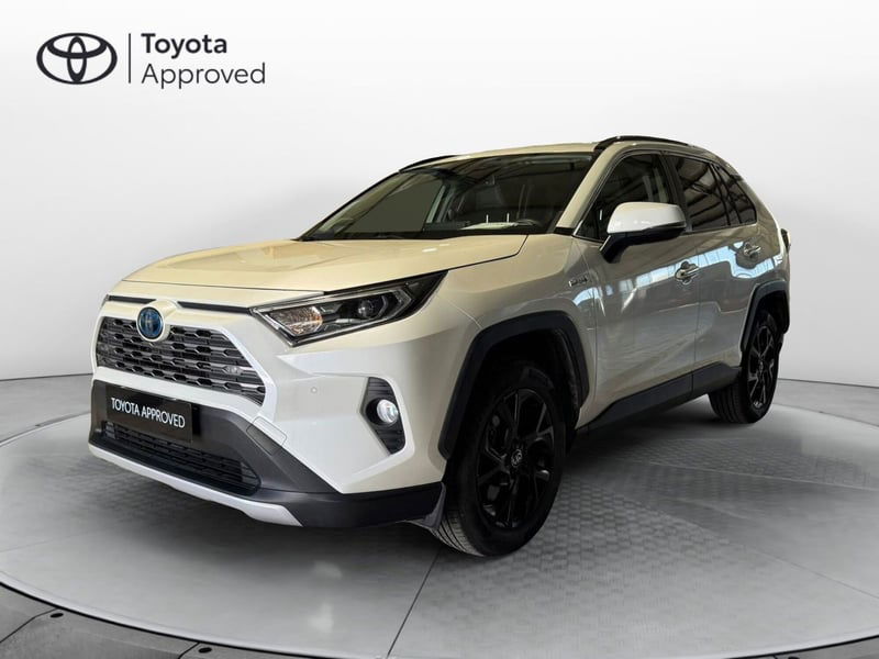 Toyota Rav4 vvt-ie h Lounge awd-i 222cv e-cvt del 2019 usata a Frosinone