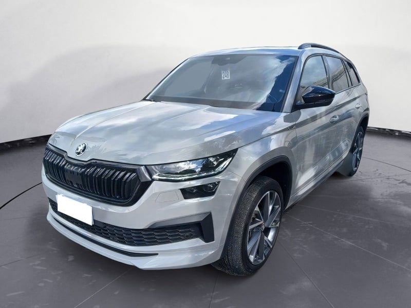 Skoda Kodiaq 2.0 TDI EVO SCR 200CV 4x4 DSG 7 posti Sportline del 2024 usata a Catanzaro