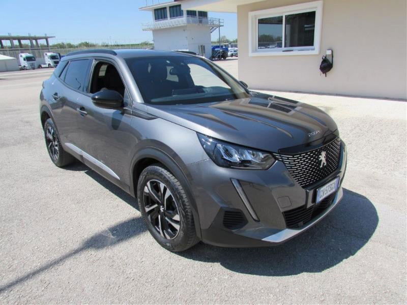 Peugeot 2008 PureTech 130 S&S Allure Pack del 2023 usata a Alessandria