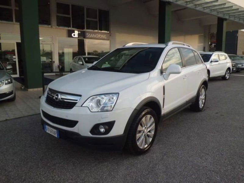 Opel Antara 2.0 CDTI 170CV Start&Stop Cosmo Plus del 2017 usata a Pordenone