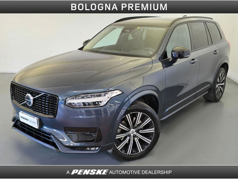 Volvo XC90 B5 (d) AWD automatico 7 posti Plus Dark del 2022 usata a Bologna